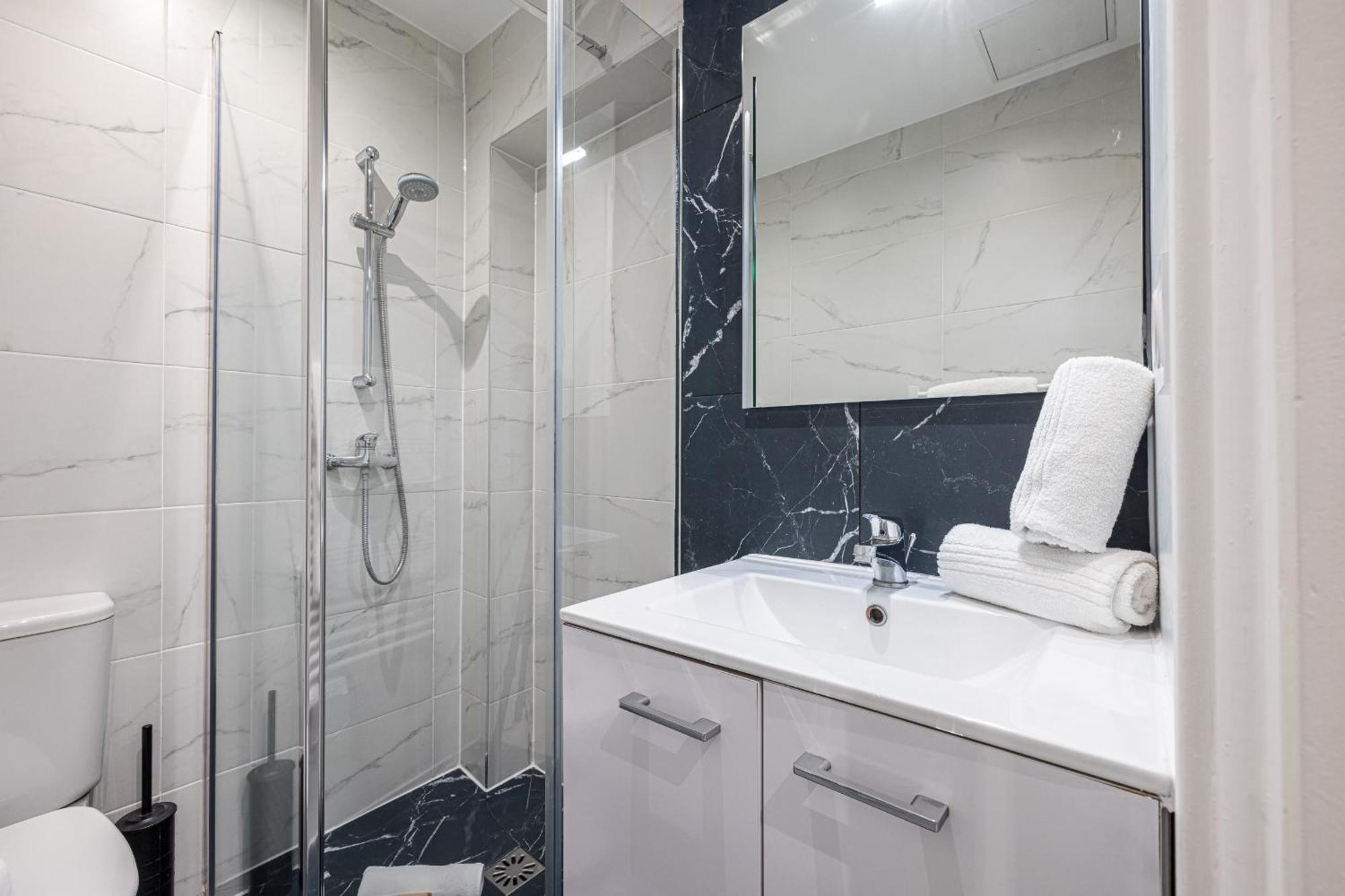 Charming 1 Bdr Old Town Apartment นีซ ภายนอก รูปภาพ