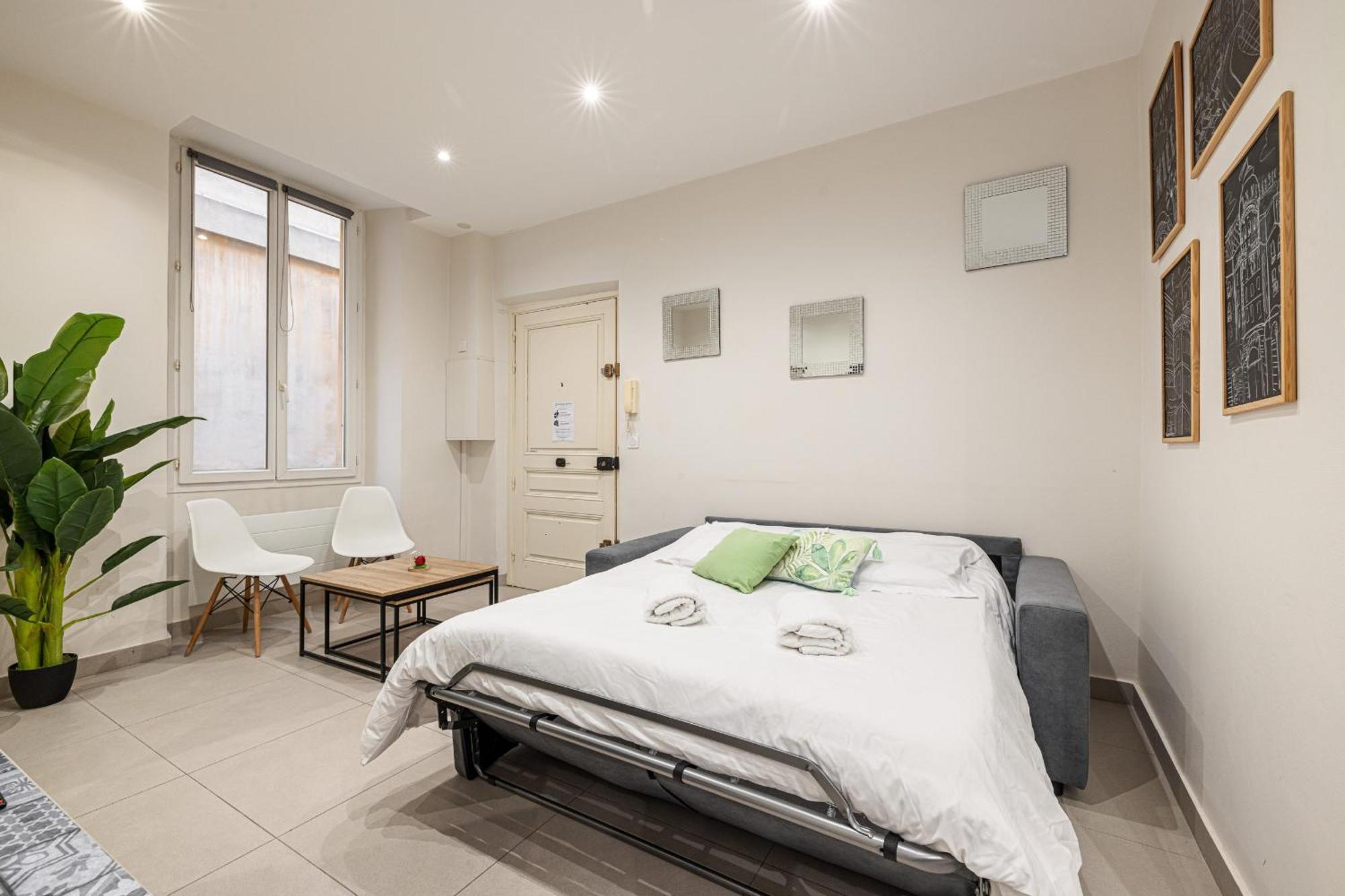 Charming 1 Bdr Old Town Apartment นีซ ภายนอก รูปภาพ