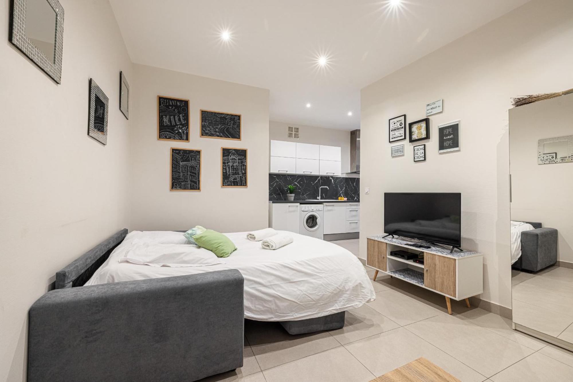 Charming 1 Bdr Old Town Apartment นีซ ภายนอก รูปภาพ