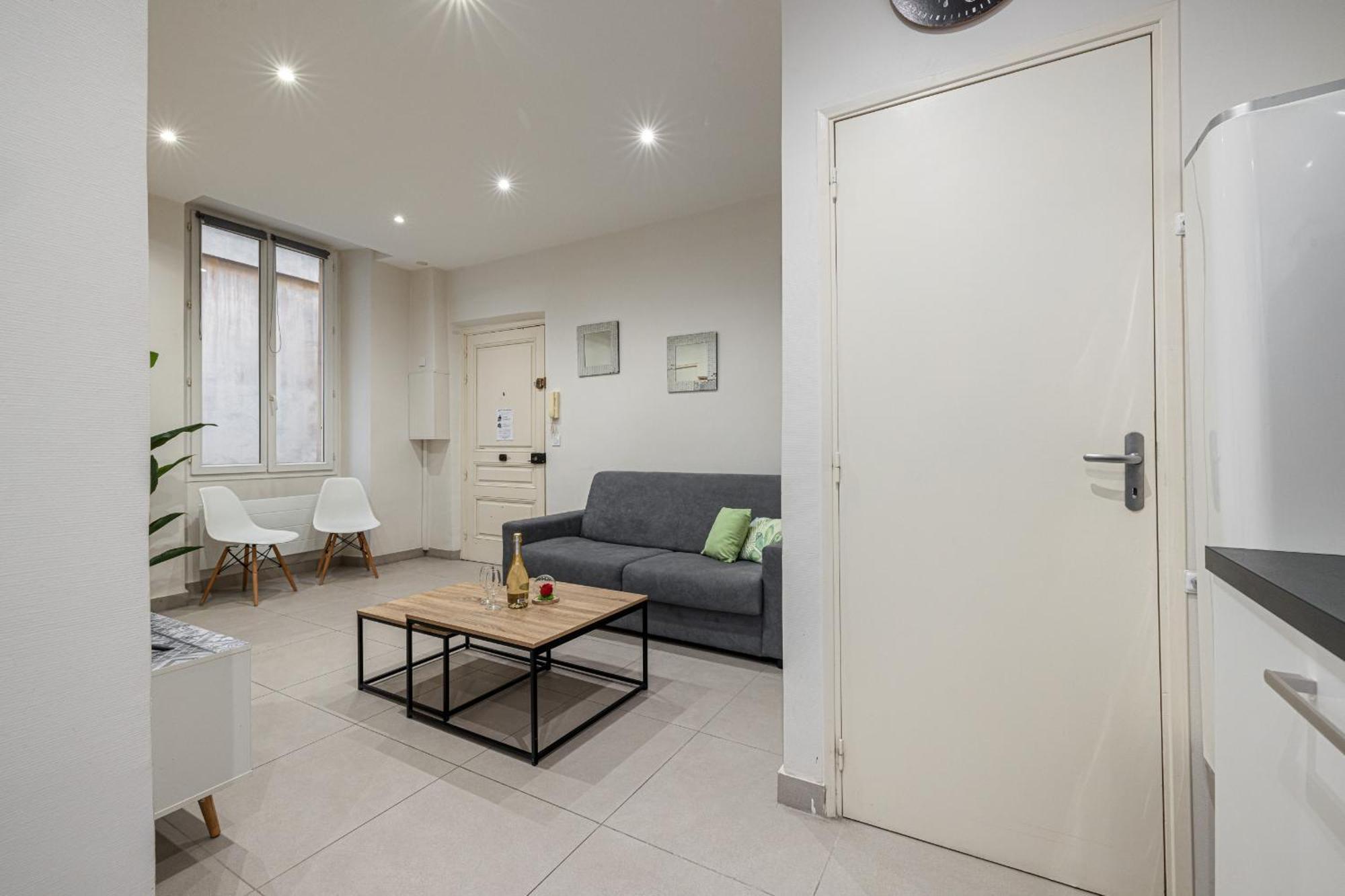 Charming 1 Bdr Old Town Apartment นีซ ภายนอก รูปภาพ